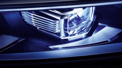 VW Phideon headlamp