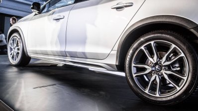 Volvo S60 Cross Country side sills launched in India
