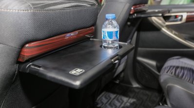 2016 Toyota Innova tray table 2016 IIMS