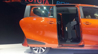 ASEAN-spec 2016 Toyota Sienta doors open