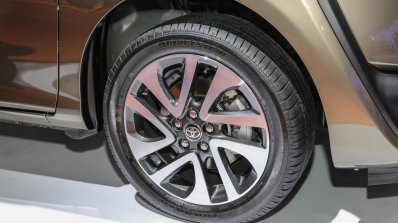 ASEAN-spec 2016 Toyota Sienta front wheel