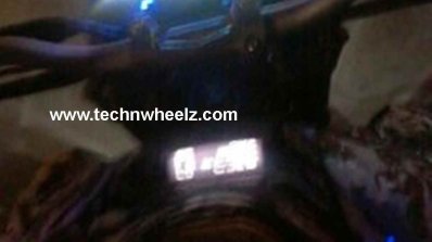 Bajaj Pulsar CS400 cluster spied