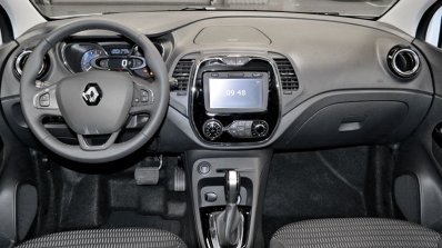 Renault Kaptur interior dashboard