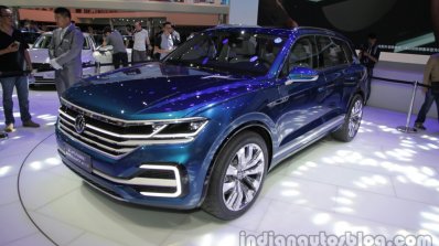 VW T-Prime GTE Concept front quarter at Auto Expo 2016