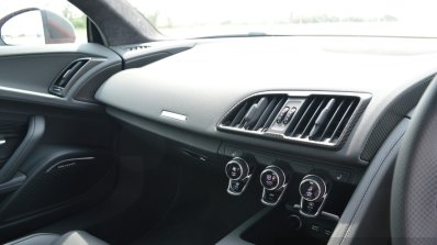 2016 Audi R8 V10 Plus dashboard first drive