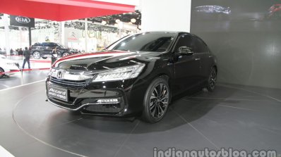 2016 Honda Accord Sport Hybrid (facelift) at Auto China 2016 front three quarters left side