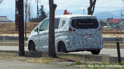 2016 Honda Freed rear three quarter spyshot