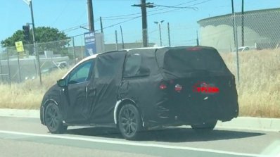 2017 Honda Odyssey spied