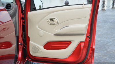 Datsun redi-GO door panel Review