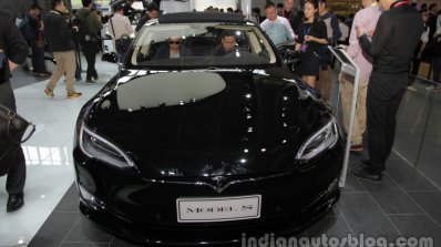 Tesla Model S (facelift) front at Auto China 2016