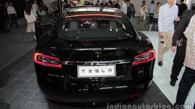 Tesla Model S (facelift) rear at Auto China 2016