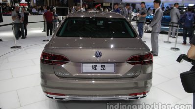 VW Phideon rear at Auto China 2016