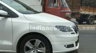 2016 Skoda Rapid (facelift) front wing spied by IAB reader