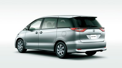 2016 Toyota Estima (facelift) rear three quarters left side second image
