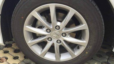 2017 Honda Civic 180Turbo wheel spy shot