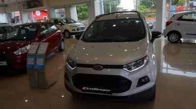 India-spec Ford EcoSport Black Edition front images