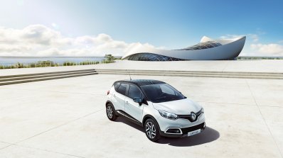 Limited edition Renault Captur Wave front three quarter launched in France