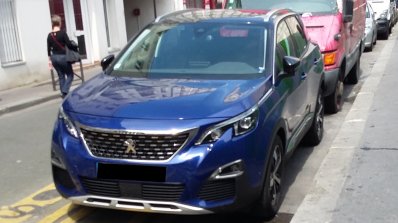Peugeot 3008 front spotted in the wild