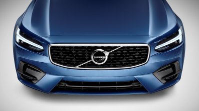 Volvo S90 R-Design and Volvo V90 R-Design front fascia