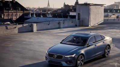 Volvo S90 R-Design front three quarters