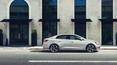 2016 Renault Megane Sedan right side second image