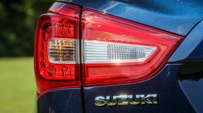 2017 (Maruti) Suzuki S-Cross (facelift) taillamp unveiled