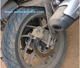 Bajaj Pulsar CS400 spy shot