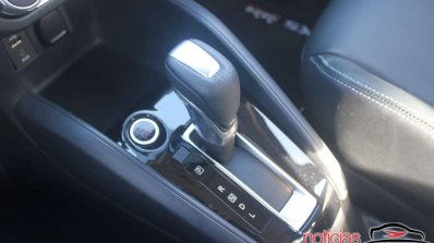 Nissan Kicks centre tunnel