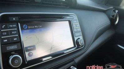 Nissan Kicks dashboard side view