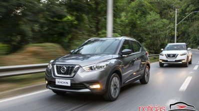 Nissan Kicks official image front three quarters left side driving shot