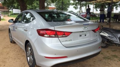 2016 Hyundai Elantra rear three quarter fully revealed in India, arrives at dealer yard