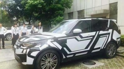 2017 Land Rover Discovery China spy shot