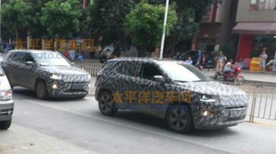 Jeep 551 (Jeep C-SUV) front three quarters spy shot