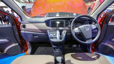 Toyota Calya dashboard GIIAS 2016