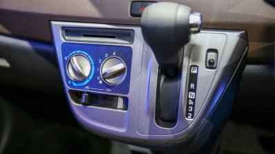 Toyota Calya gearshift lever second image GIIAS 2016