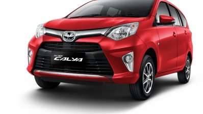 Toyota Calya red front three quarters