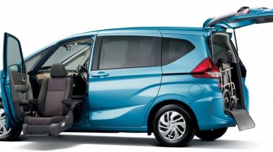 2016 Honda Freed wheelchair launched Japan