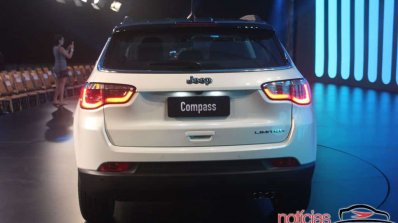 2017 Jeep Compass rear live image
