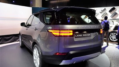 2017 Land Rover Discovery rear three quarters