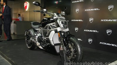 Ducati XDiavel S front three quarters right side