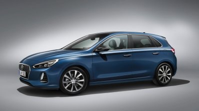 Hyundai i30 side revealed ahead of Paris debut