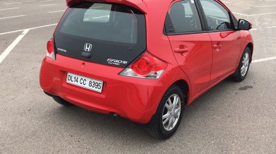 2016 Honda Brio (facelift) rear quarter image