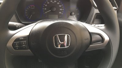 2016 Honda Brio (facelift) steering wheel image