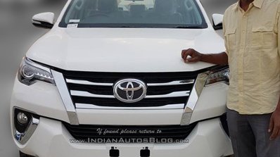2016 Toyota Fortuner front reaches dealerships