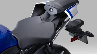 2017 Yamaha YZF-R6 seats