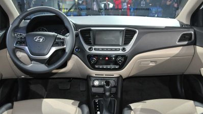 Hyundai Verna RV dashboard debut