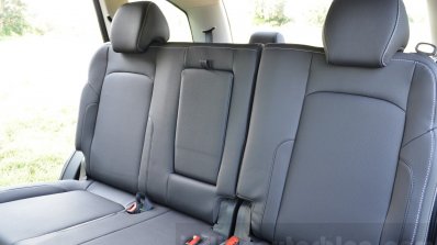 Tata Hexa XT MT seat upholstery Review