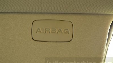 Tata Hexa XT MT side airbags Review