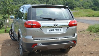 Tata Hexa XTA AT rear Review