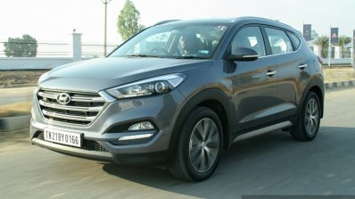 2016 Hyundai Tucson front quarter dynamic Review